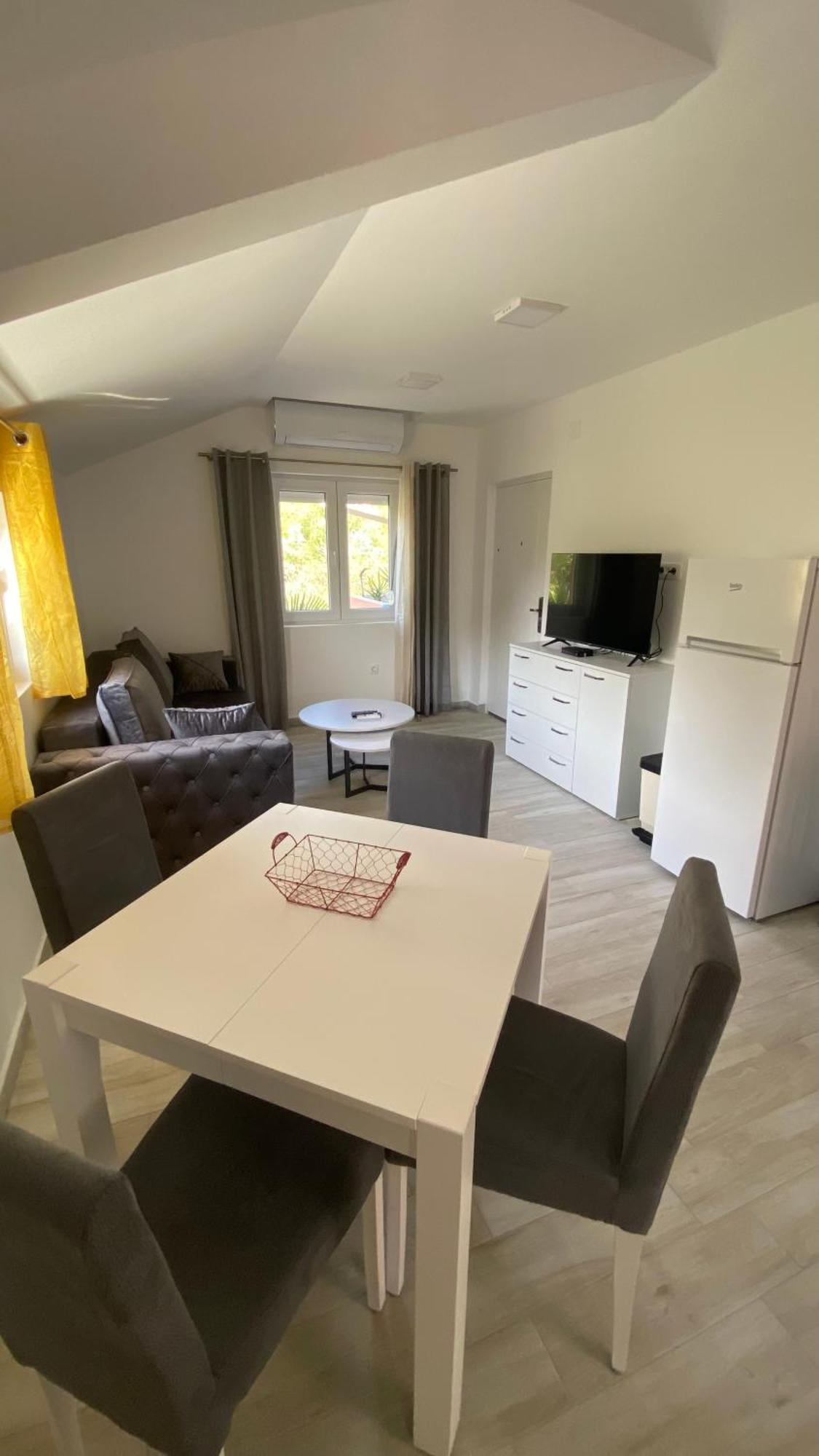 Apartments Two Olives Kotor Extérieur photo
